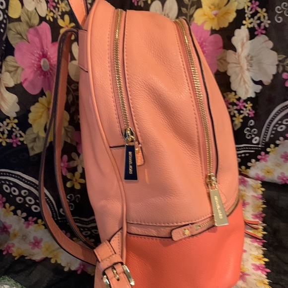 NWT Michael Kors Backpack Beautiful Bag!!!!Holiday Gift - Picture 4 of 12